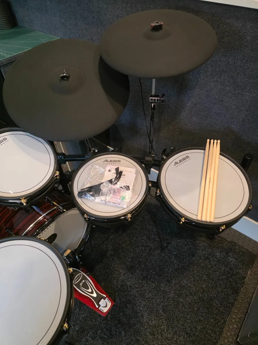 ALESIS STRATA PRIME electronic drum kit - Image 4