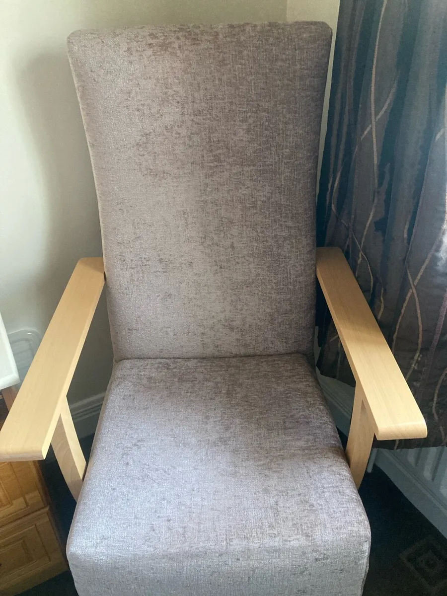 Two living room chairs as new - Image 2