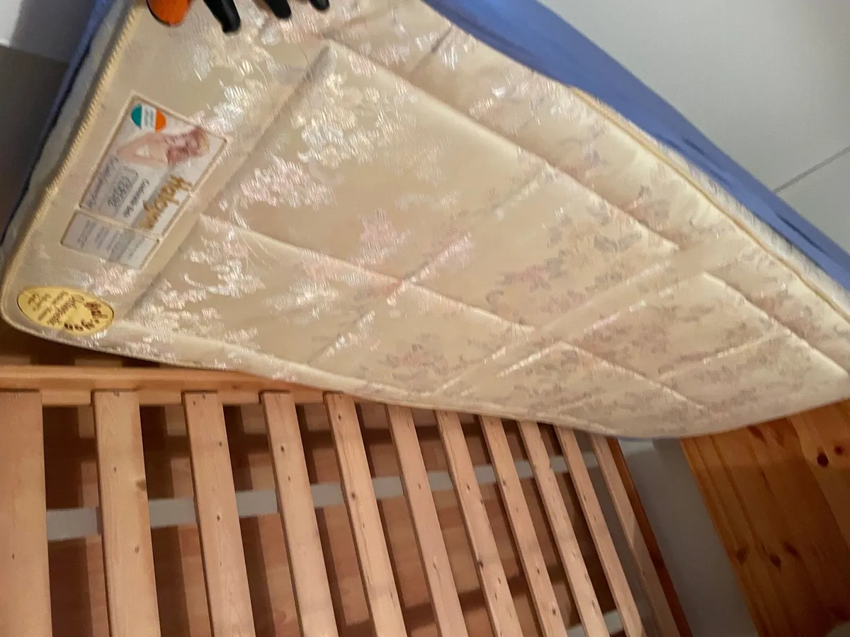 3 single mattress - Image 4