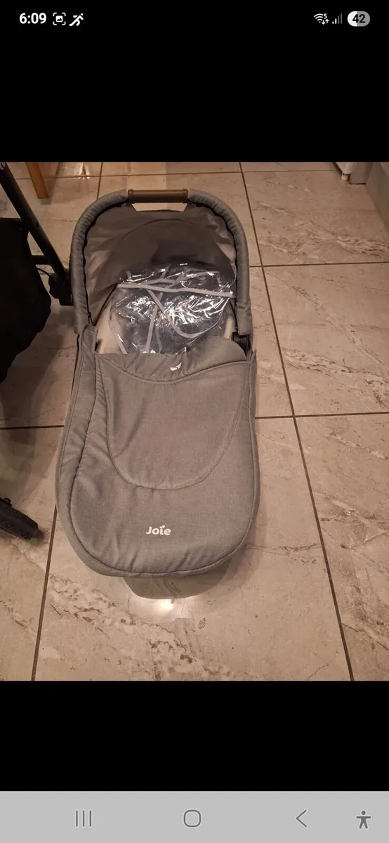 Buggy with carseat and bassinoette - Image 3