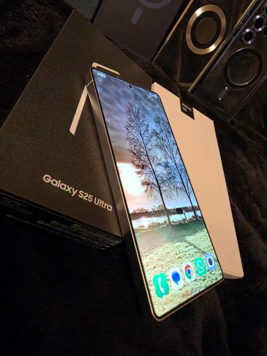 Samsung Galaxy s25 ultra 1TB UK model - Image 4