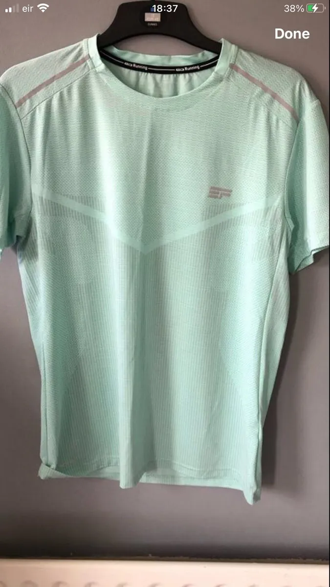 Mens new teeshirt size S €5 - Image 1