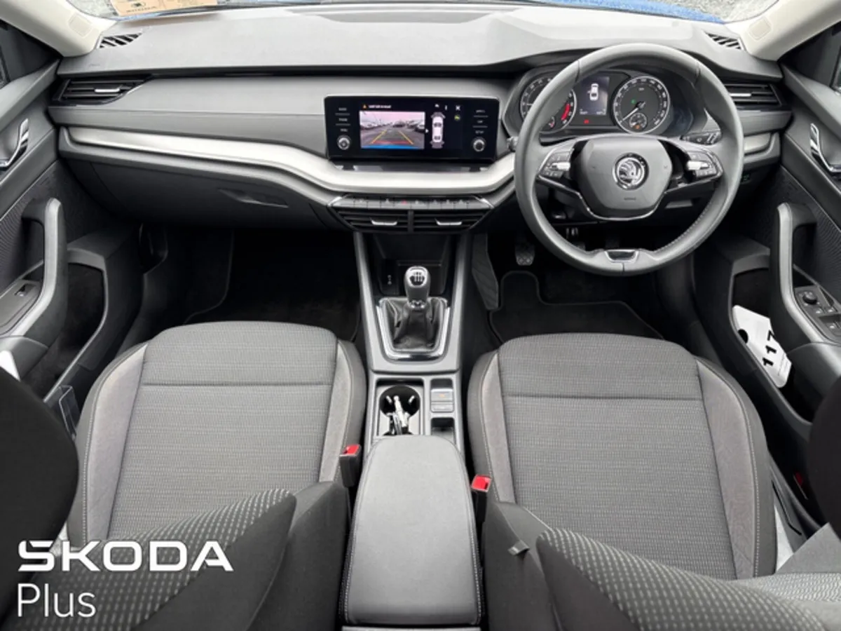 Skoda Octavia AMBITION 2.0 TDI 115HP 5DR - Image 2