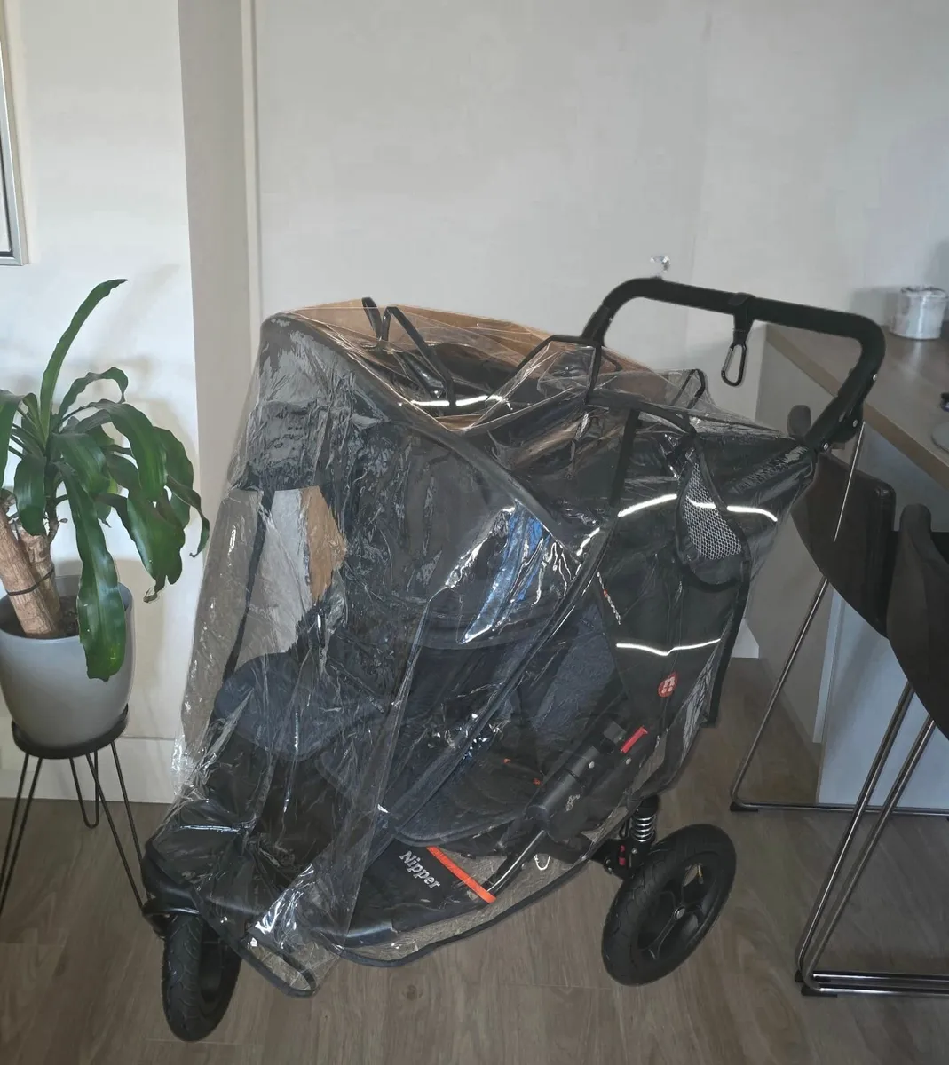 Out N About V5 double - Image 2