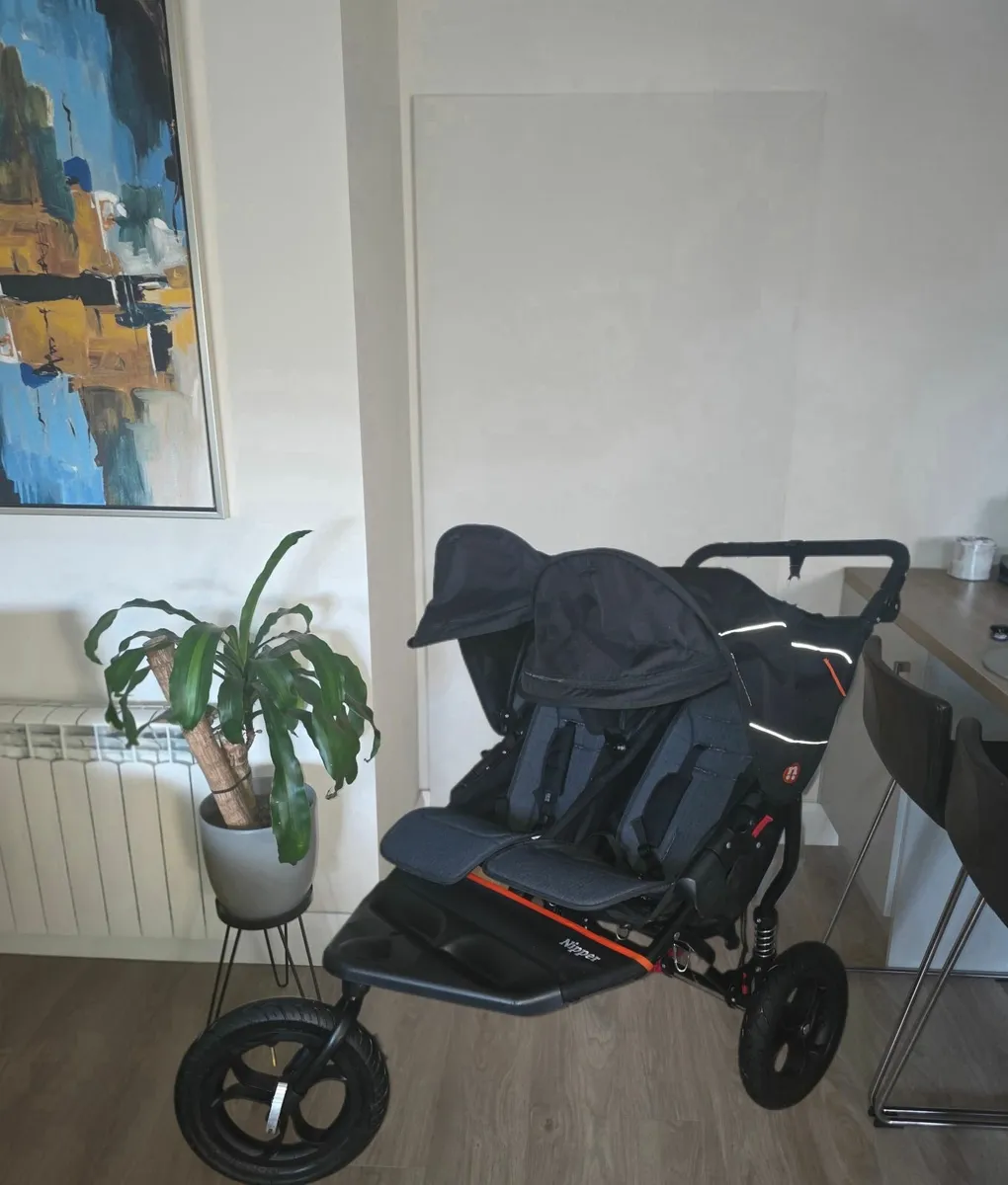 Out N About V5 double - Image 4