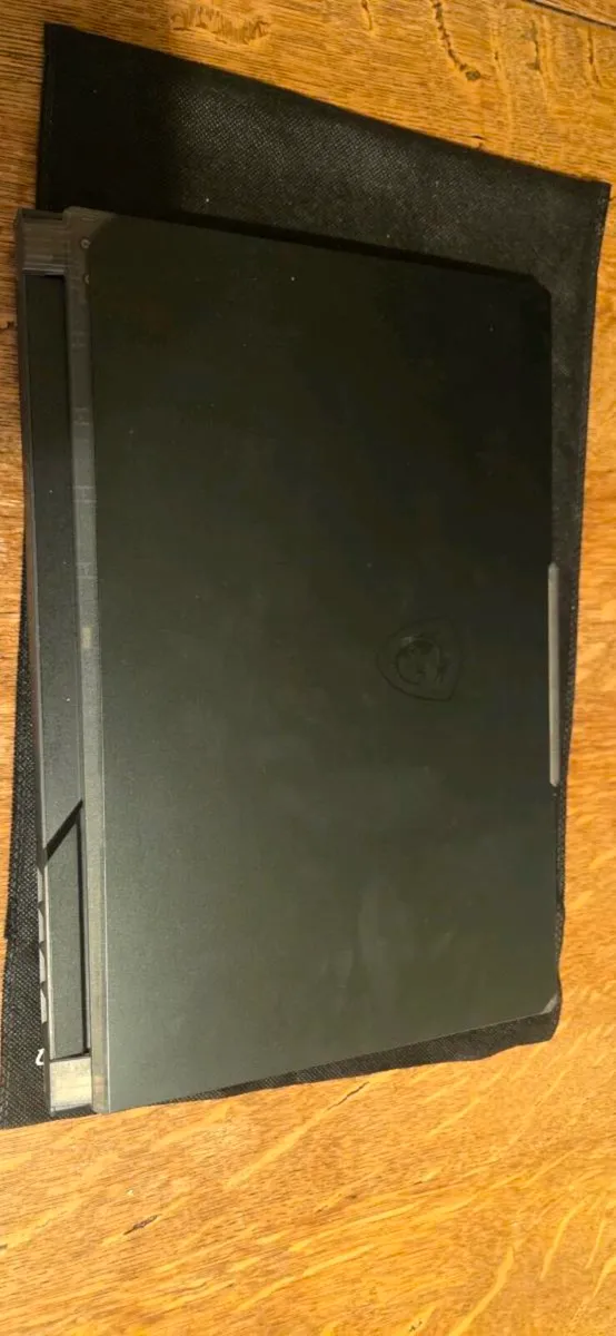 Laptop MSI - Image 2