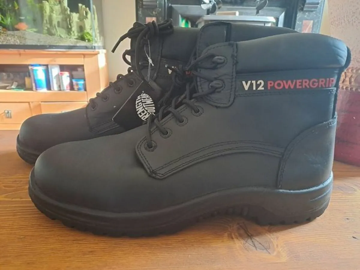 V12 Powergrip Safety boots size 13 - Image 1