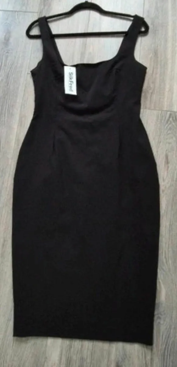 Bodycon vesper  dress - Image 4