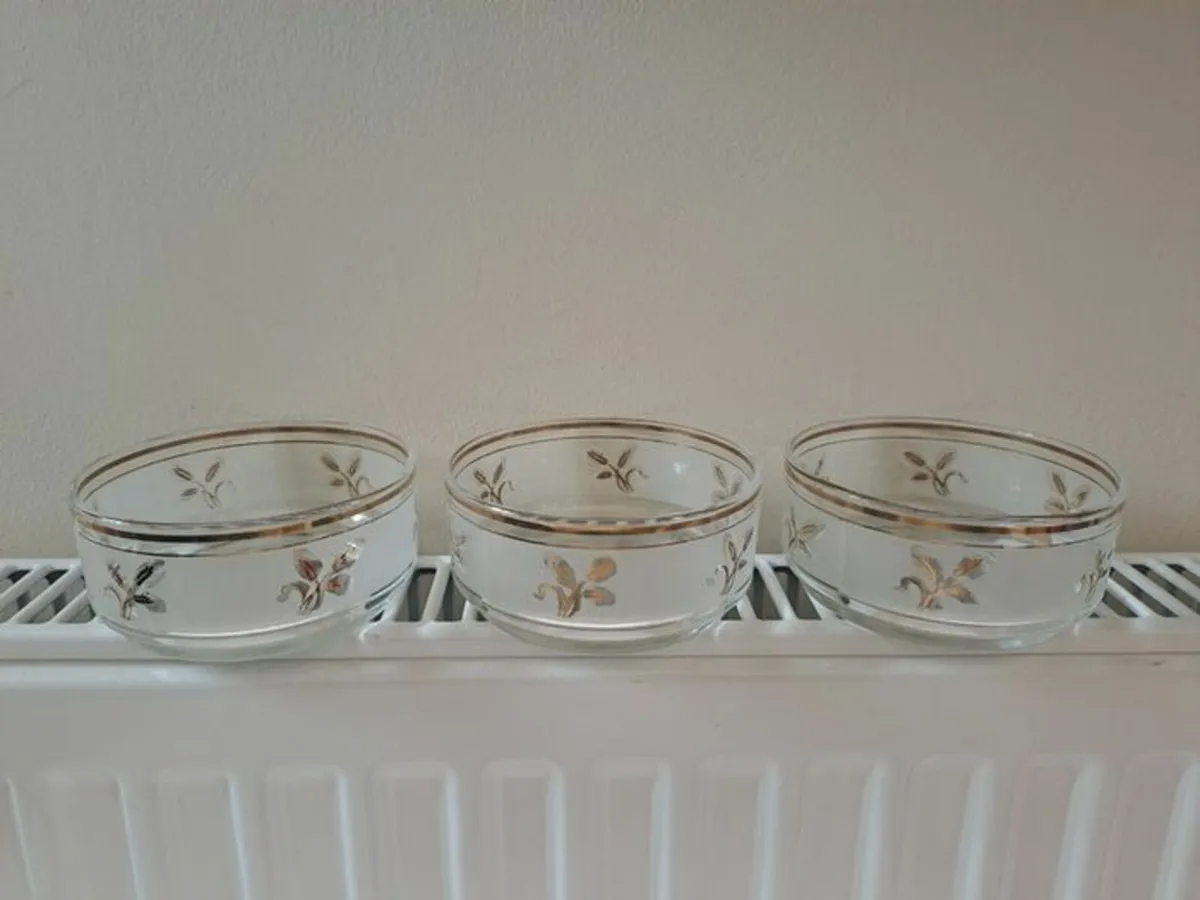 3 Italian Glass bowls 1980s - Image 2