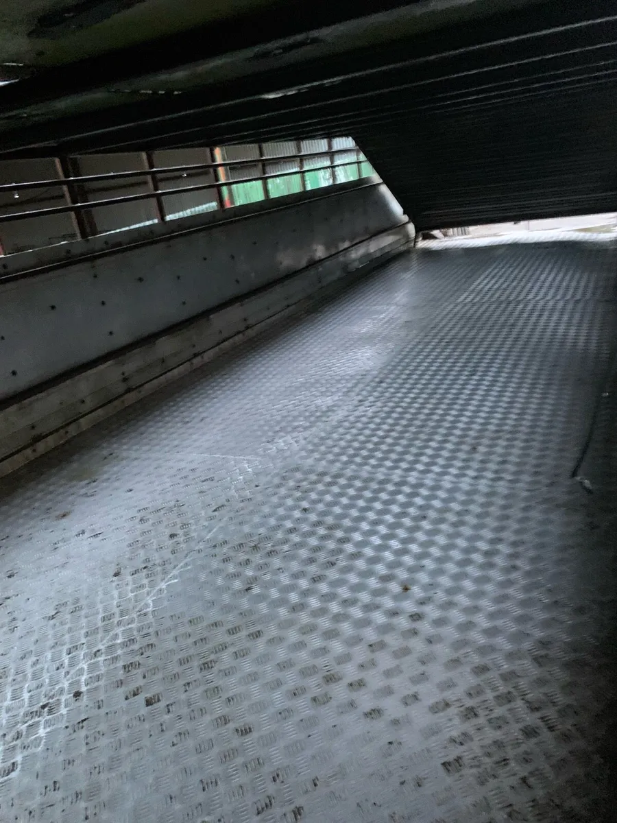 SHEEP TRAILER - Image 2