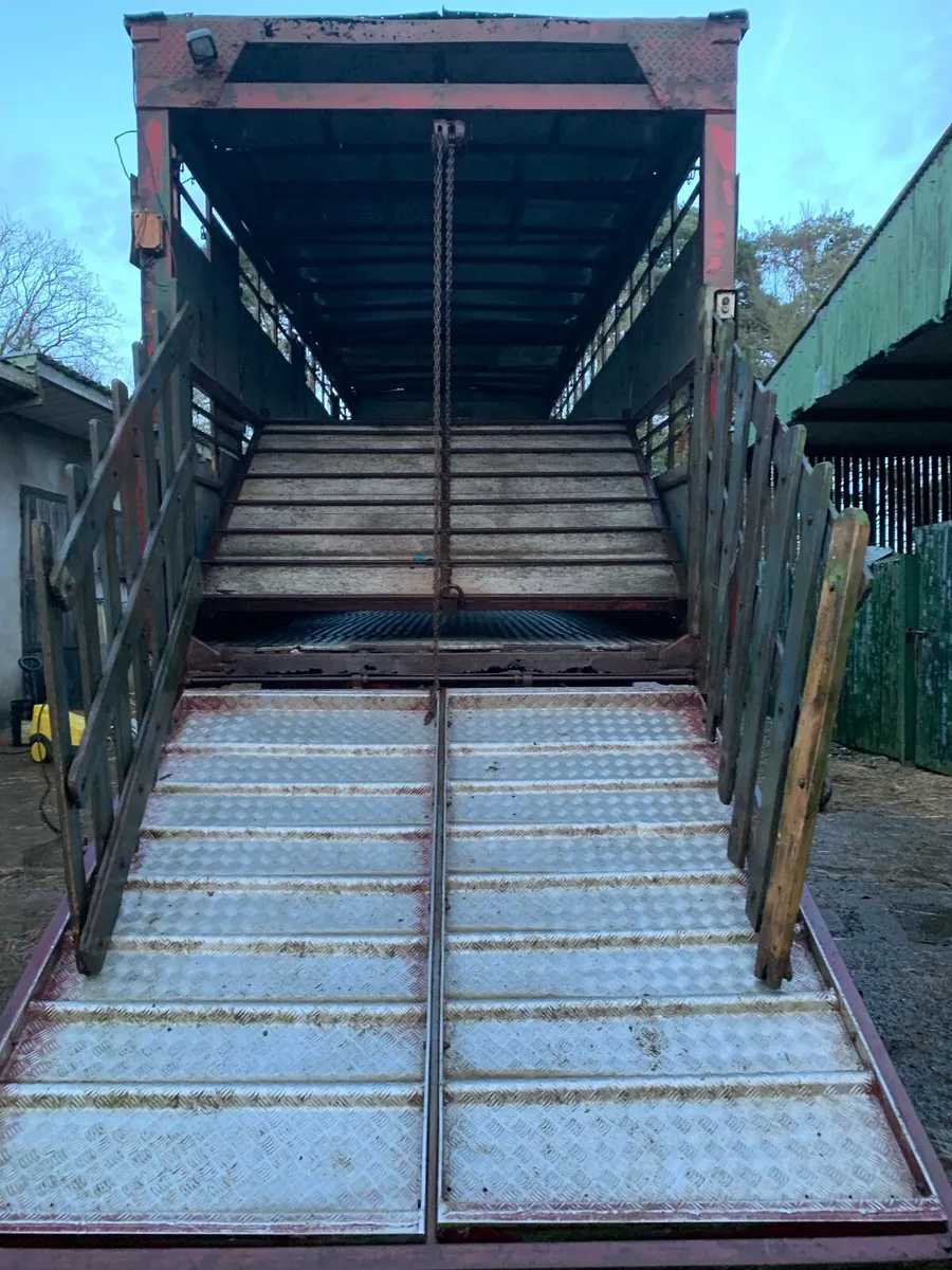 SHEEP TRAILER - Image 1