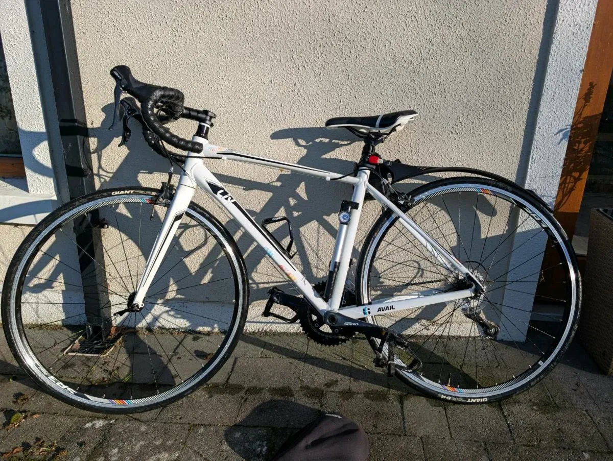 Ladies Giant Avail Road Bike size S - Image 1