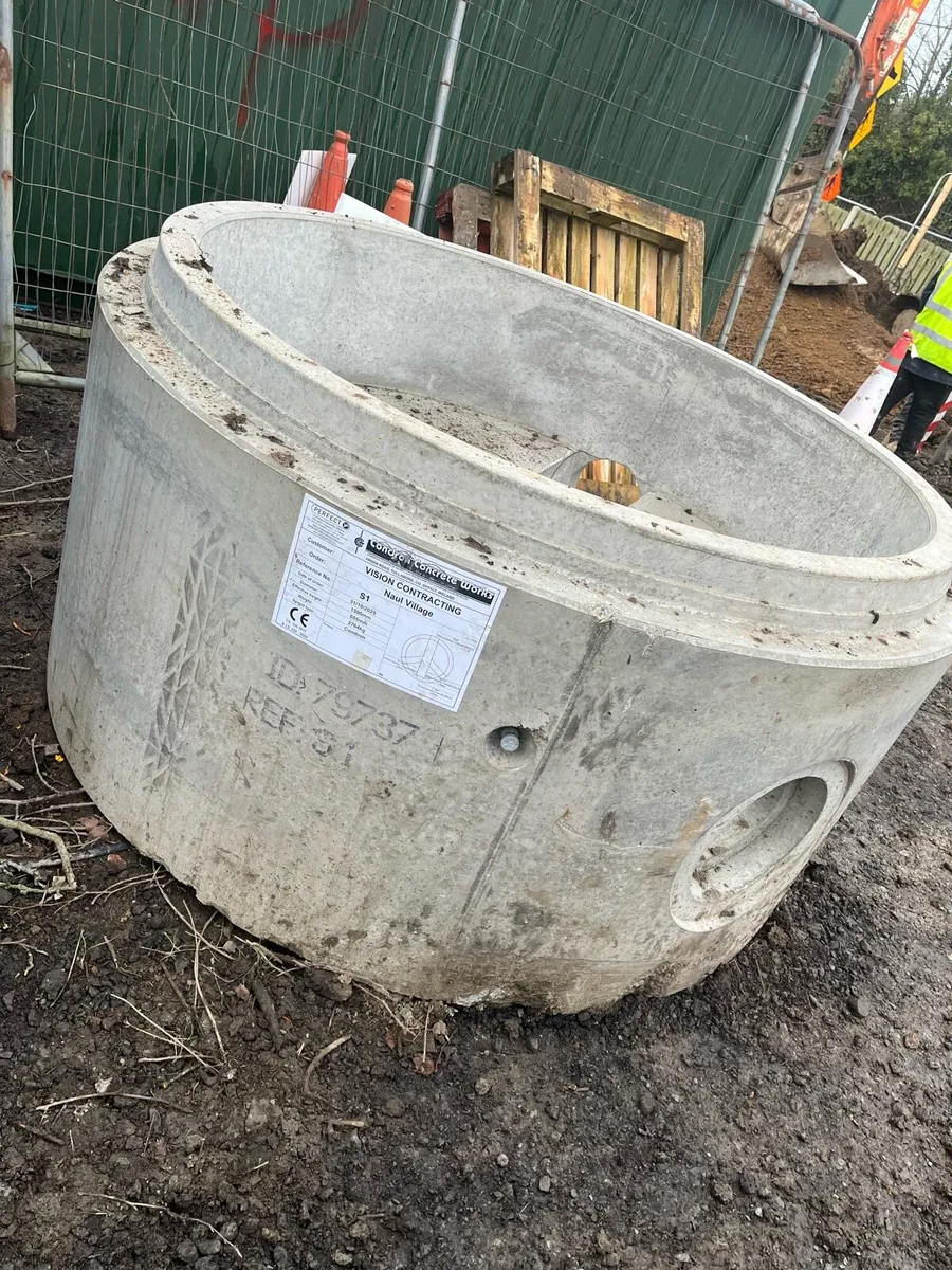 Precast multi manhole base - Image 1