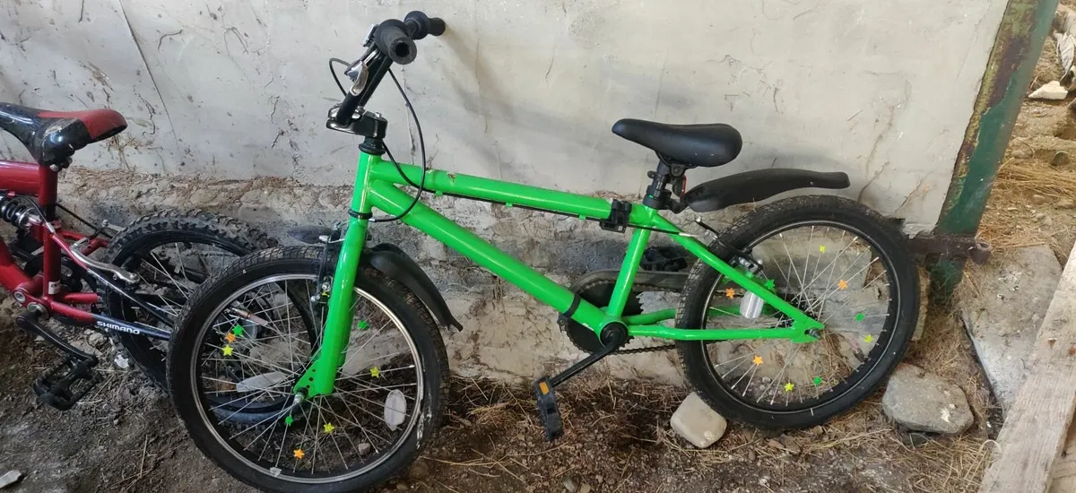 Small Kids Mountain Bikes Exceptional Condition - Image 1