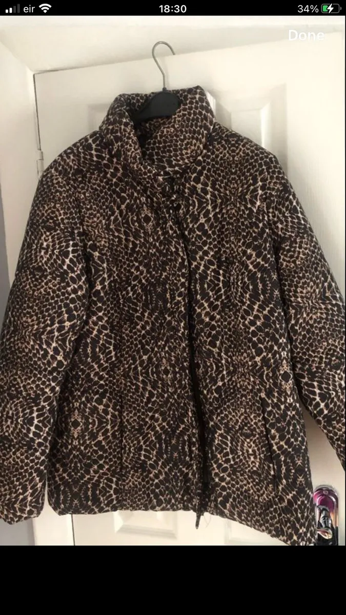Ladies stunning jacket size 20 €10 - Image 2