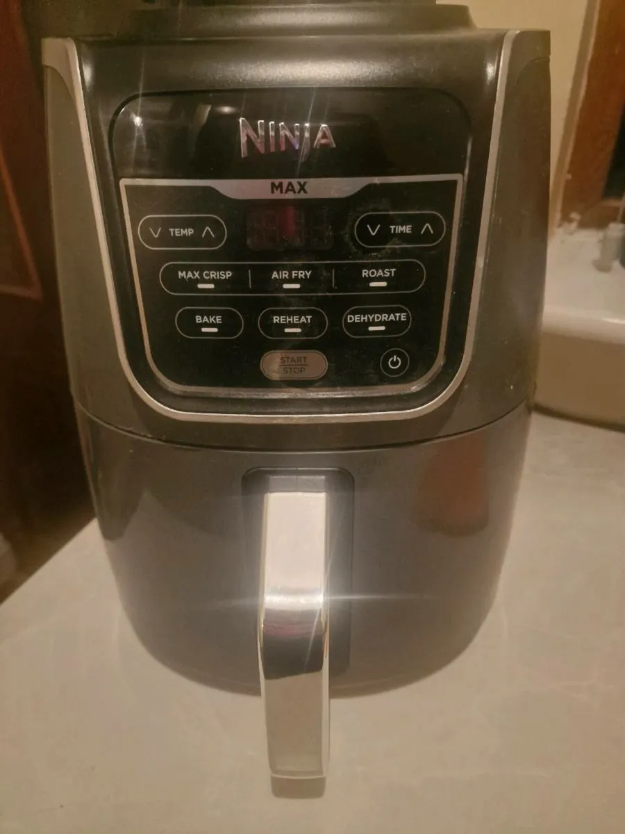 Ninja air fryer - Image 1
