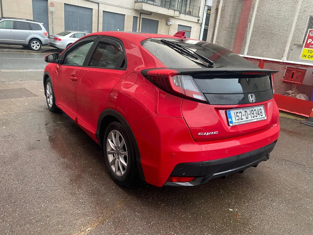 Honda Civic 2015 - Image 4