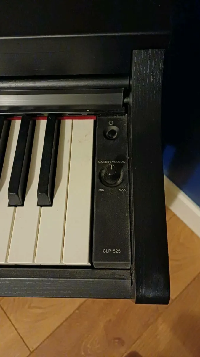 Yamaha Piano CLP 525 - Image 4