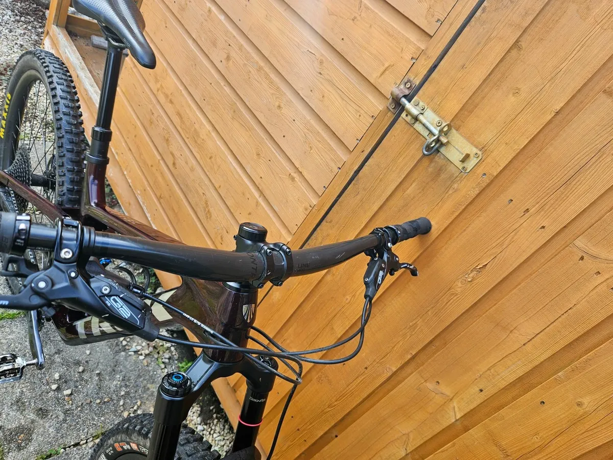 Trek Fuel Gen 3 , 9.8 Red smoke Carbon - Image 2