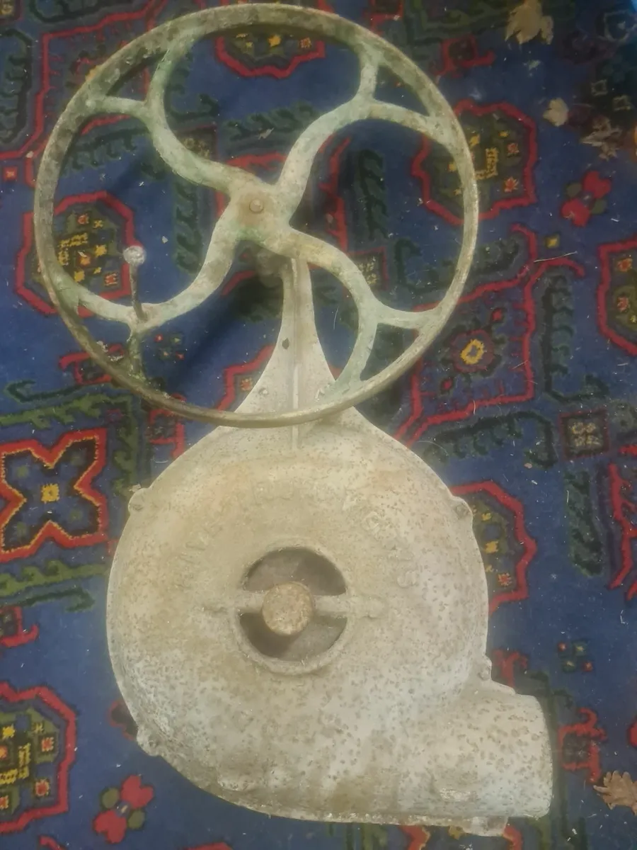 Cast iron blower bellows - Image 3
