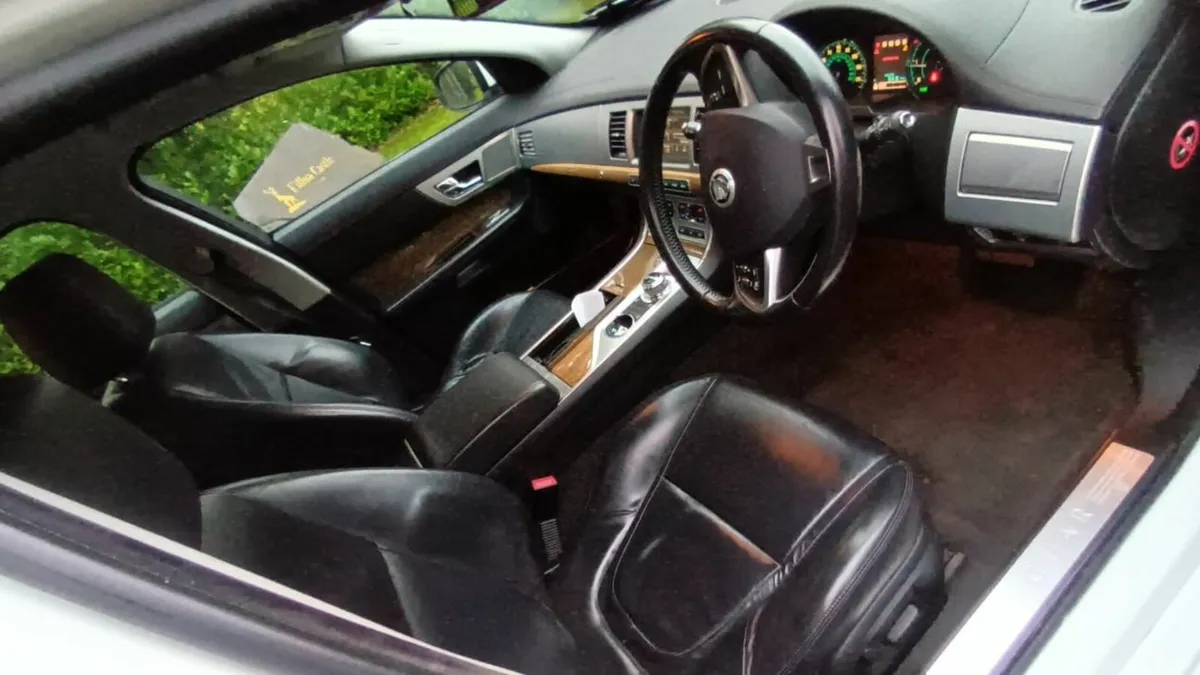 Jaguar XF 2012 2.2D Portfolio 200hp Automatic - Image 3