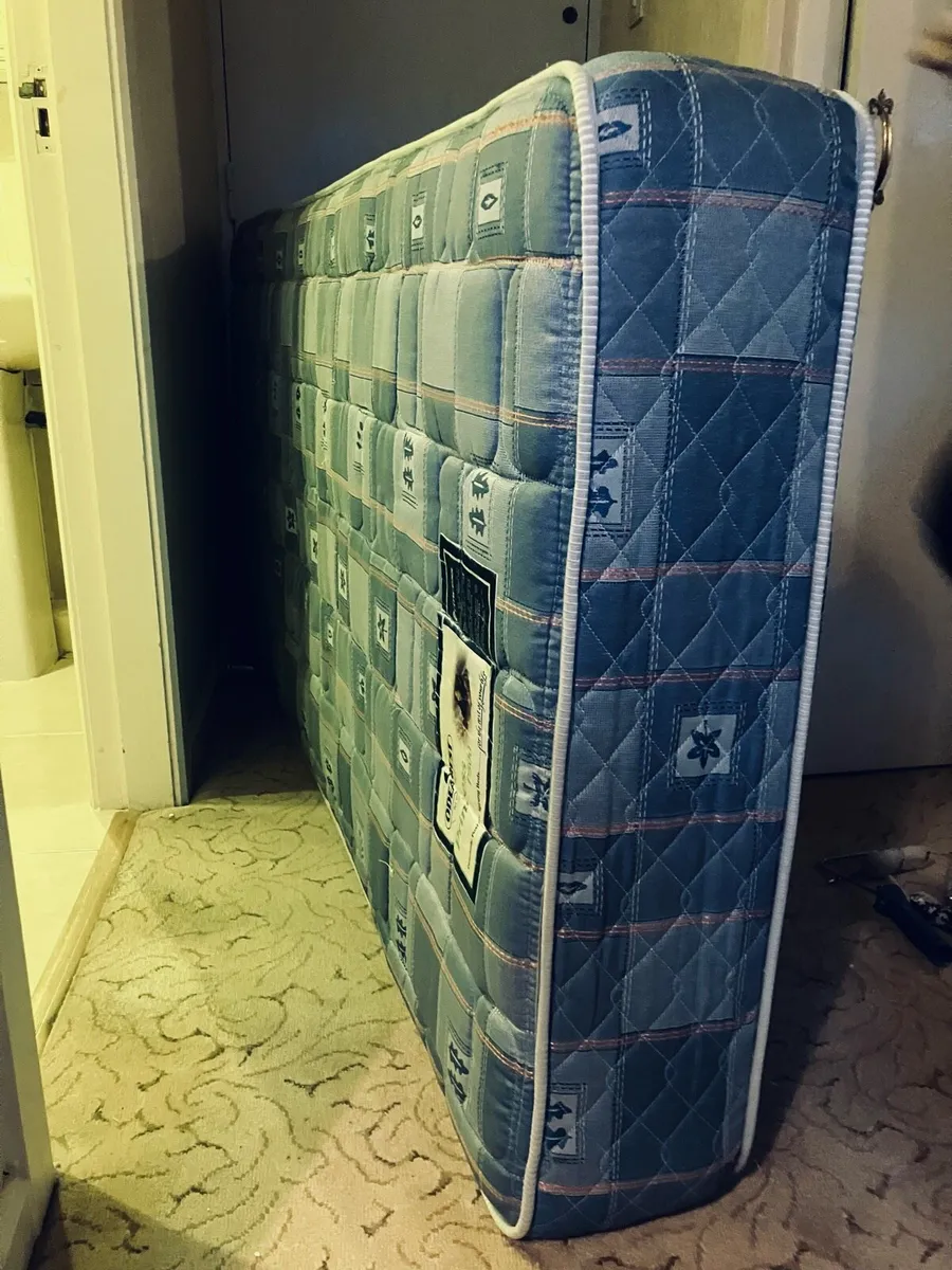 FREE: Single bed, headboard & mattress - Image 1