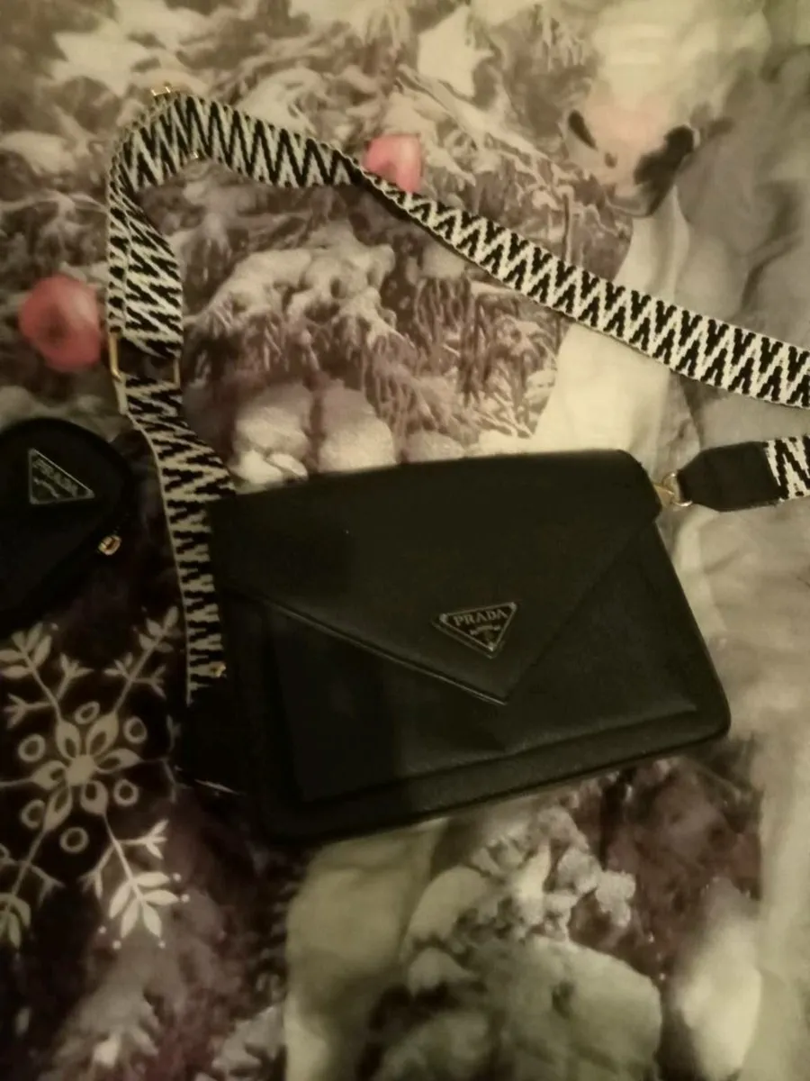 Ladies Prada handbag - Image 1