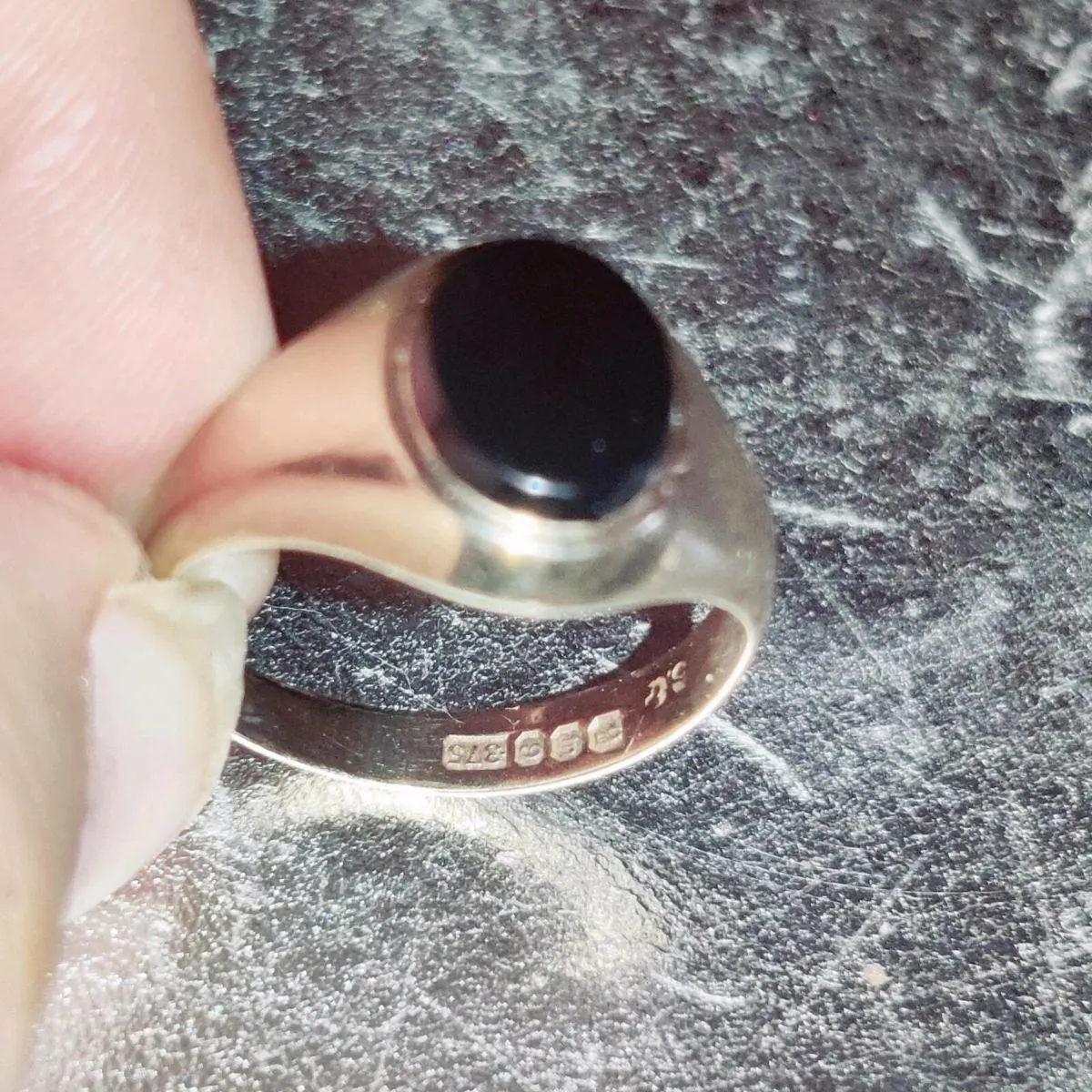 SHINY OVAL BLACK ONYX, 9CT Thick Gold New Ring ! - Image 3