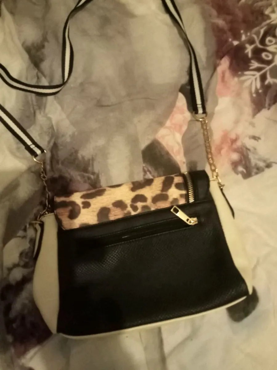 River island crossbody bag - Image 3