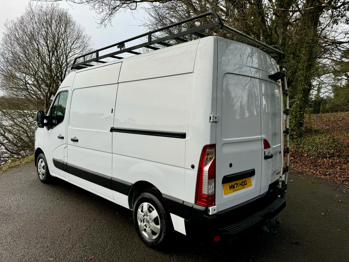 Late 2021 Renault Master Business 150BHP VRT€250 - Image 3