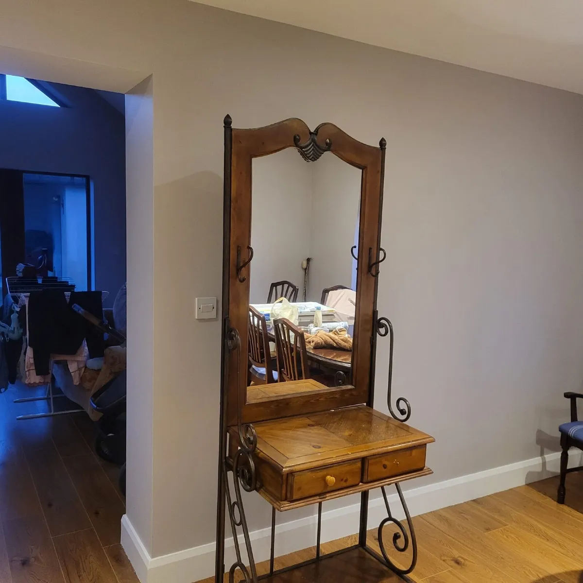 Hall storage unit - Image 2