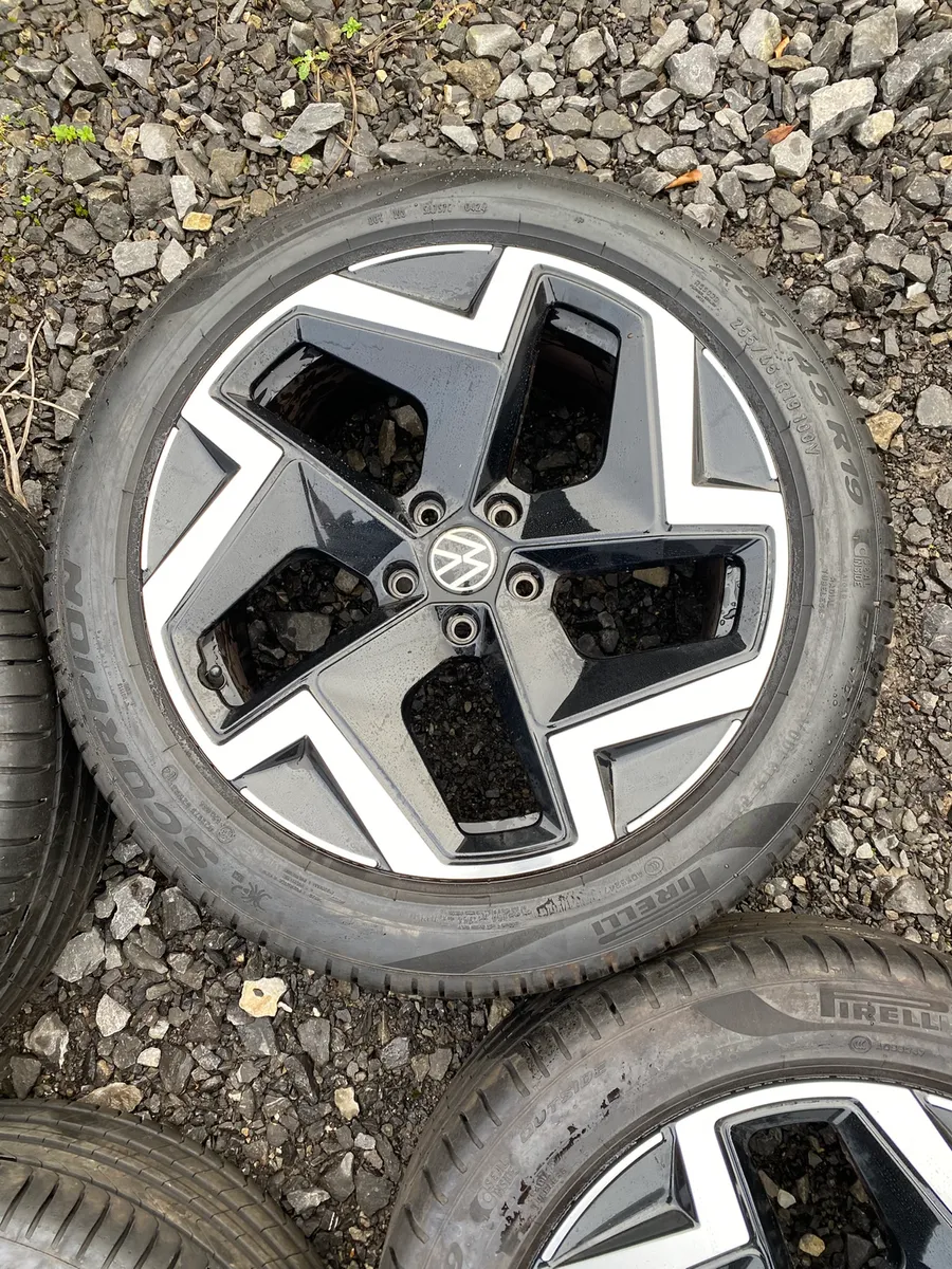 19inch VW tiguan alloy wheels and tyres - Image 4