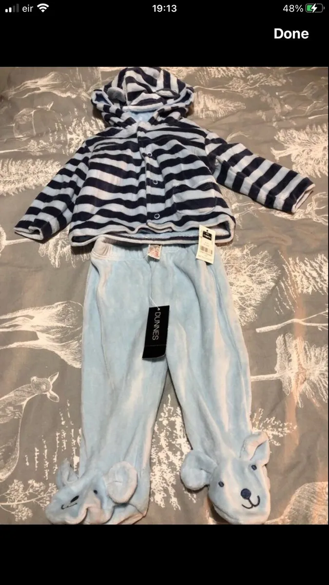 Boys BNWT two piece suit 3/6 mths €8 - Image 1
