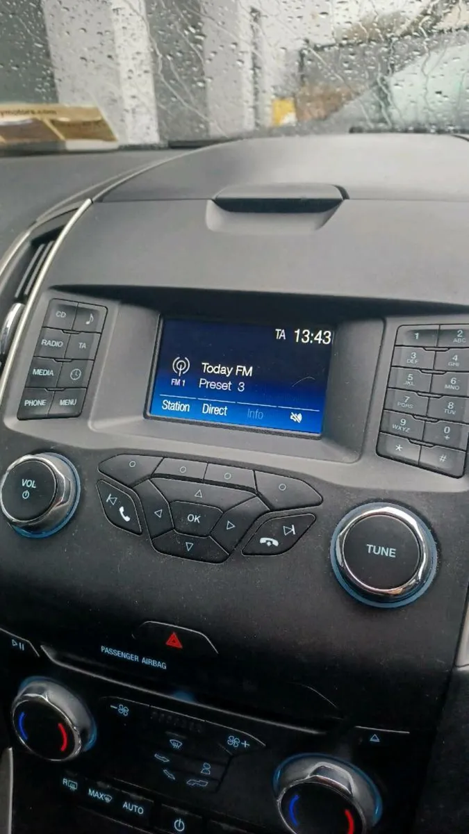 Ford c max focus galaxy mondeo Radio & speedo disp - Image 4