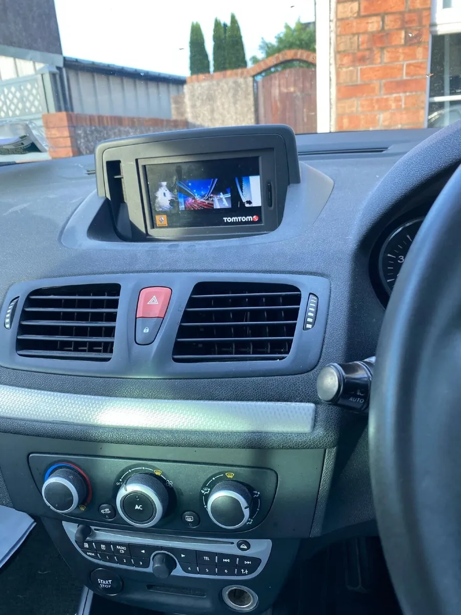 Renault Megane 2011 - Image 2