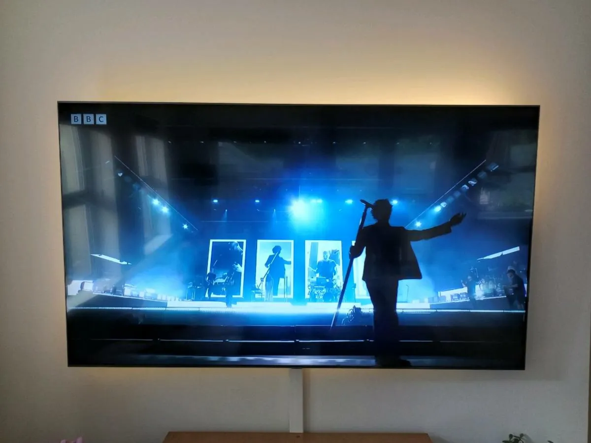 Samsung 50 4K UHD SMART TV HG50AU800 - Image 1