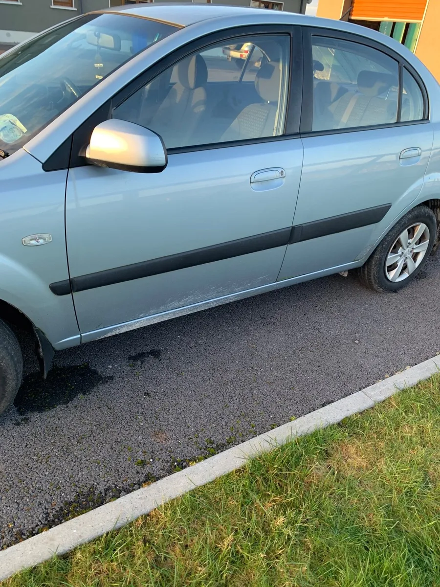 Kia Rio 2009 - Image 4