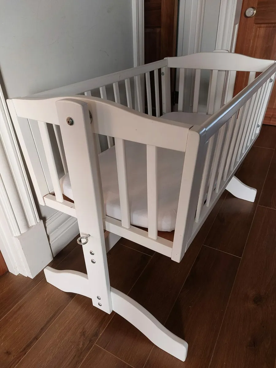 Swinging Crib and Mattress - Image 3