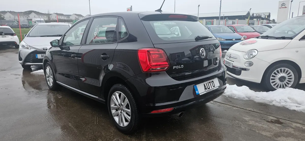 Volkswagen Polo auto 1.2 comfortline dsg low kms - Image 4