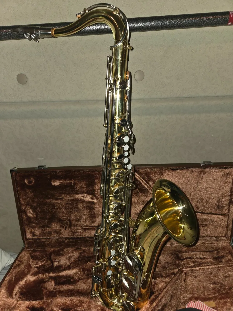 Yamaha Tenor saxophone - Image 4