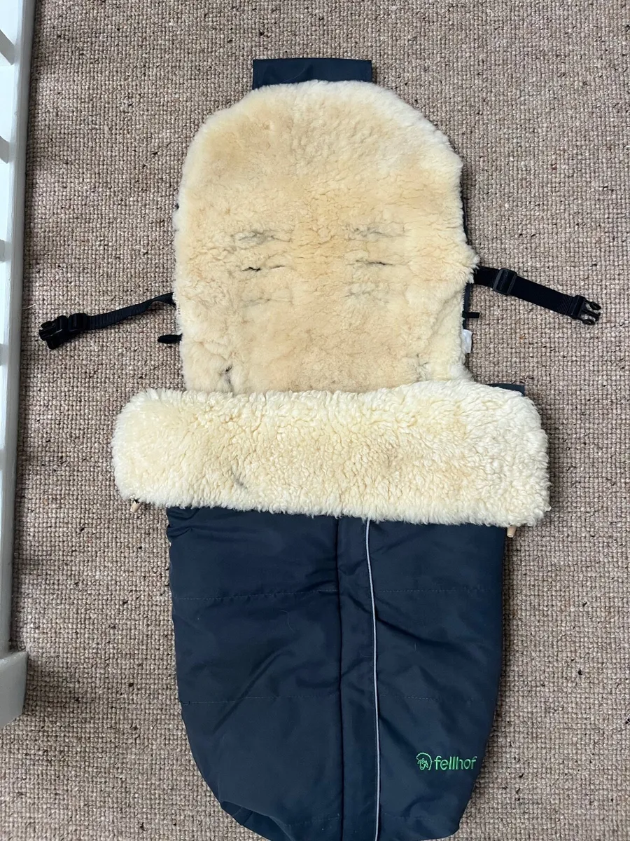 Fellhof Lambskin Footmuff - Image 1