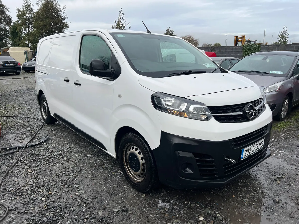 2020 Opel Vivaro 1.6 Dsl engine noisy only 146 kms - Image 2