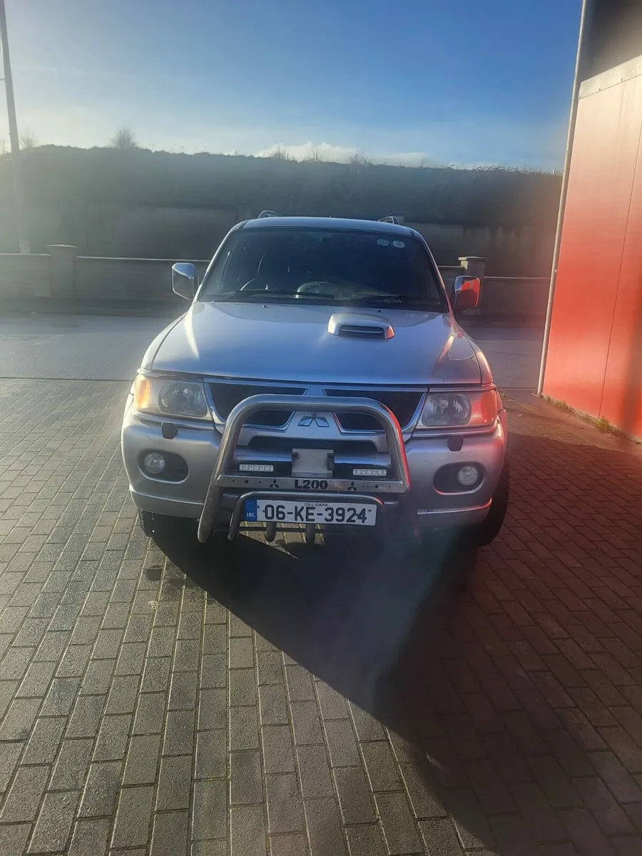 Mitsubishi pajero - Image 3