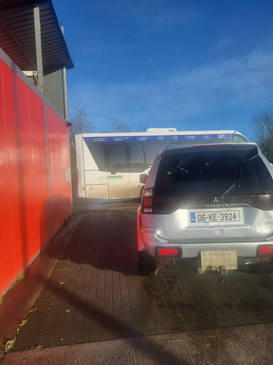 Mitsubishi pajero - Image 4