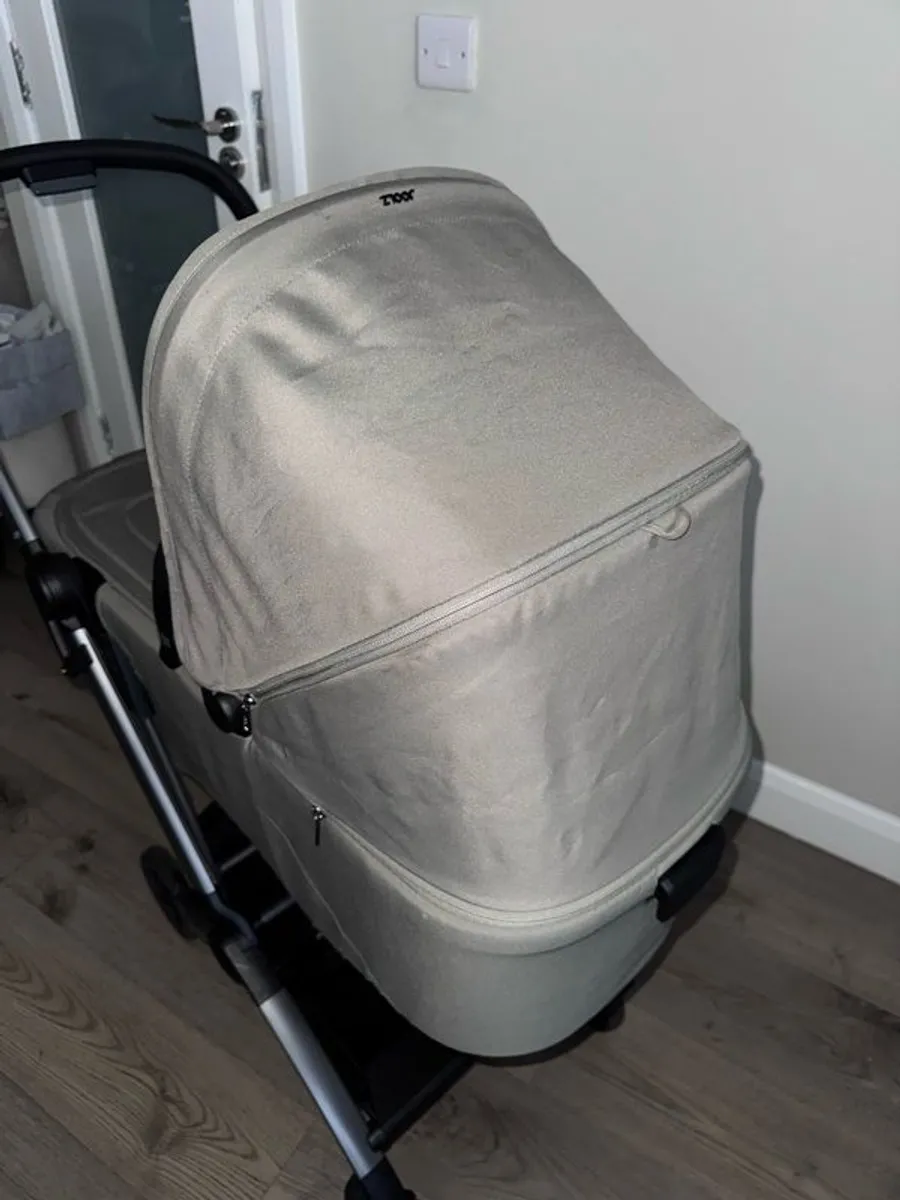 Joolz aer 2 carrycot only - Image 3