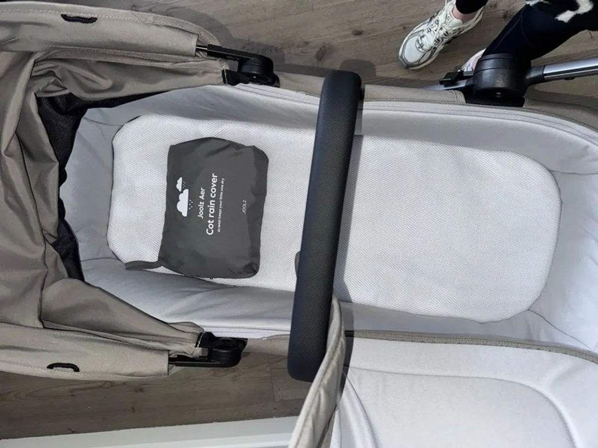 Joolz aer 2 carrycot only - Image 4