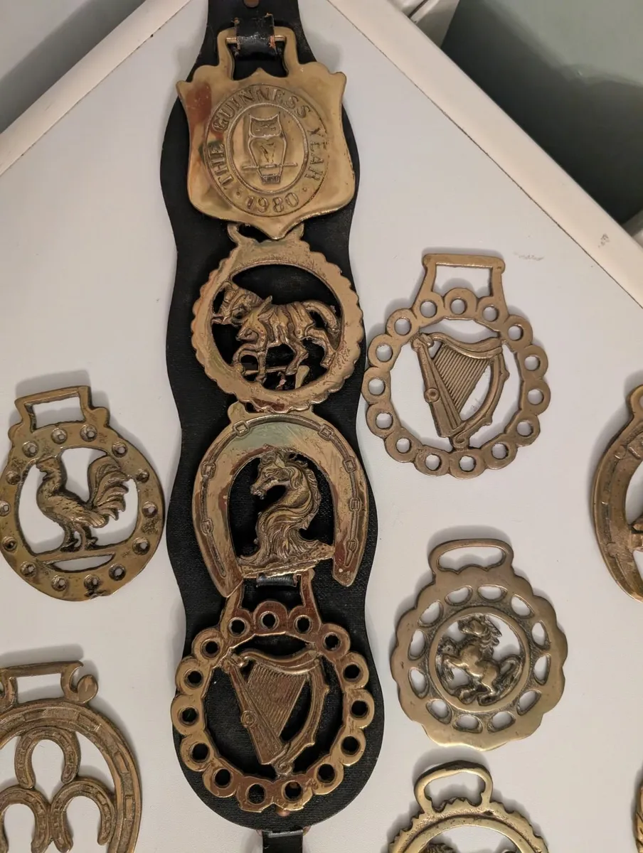 Vintage Horse Brass – 17 pieces inc. Guinness - Image 4