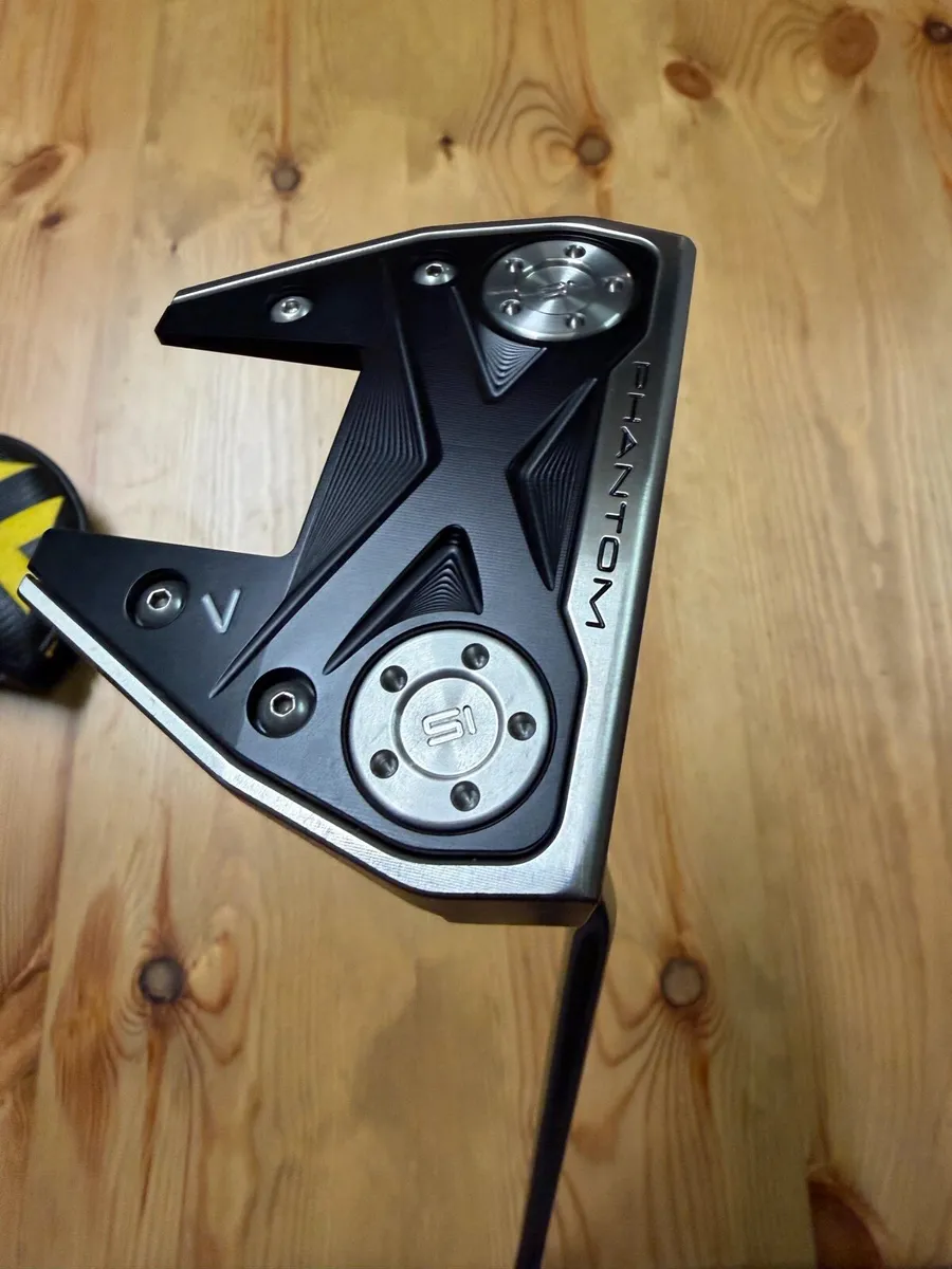 Scotty Cameron Phantom 7 Putter 34 Inches - Image 1