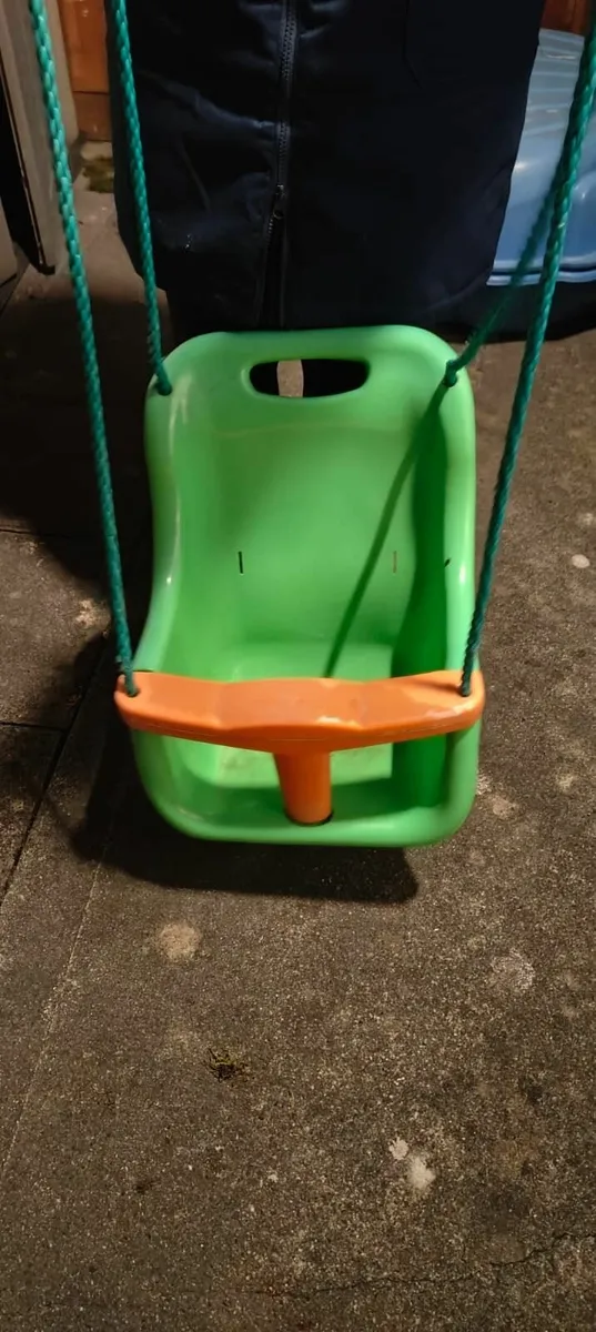 Colorbaby Outdoor Baby Swing Seat with Ropes - Image 3