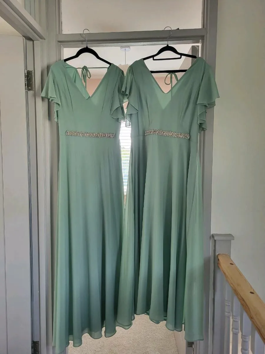 2 x Folkster Bridesmaid dresses (size M & XL) - Image 3